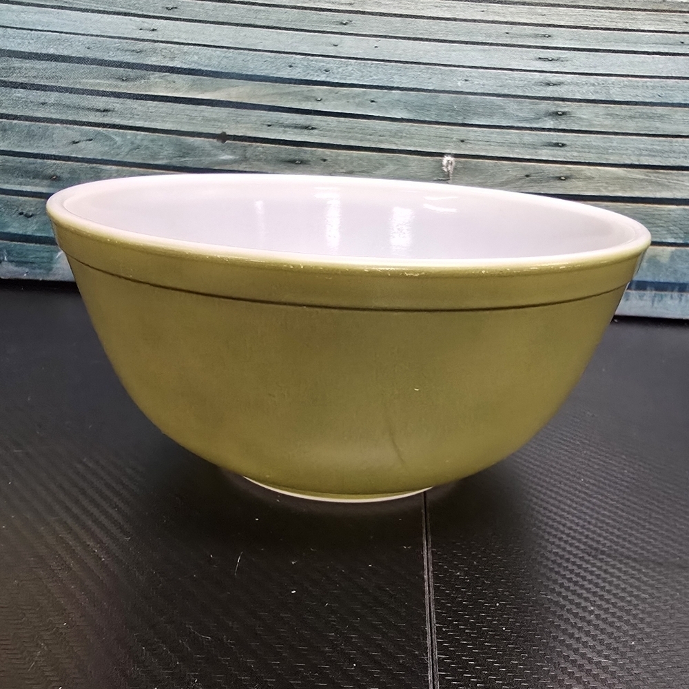 Pyrex Vintage Green and White Ceramic Bowl